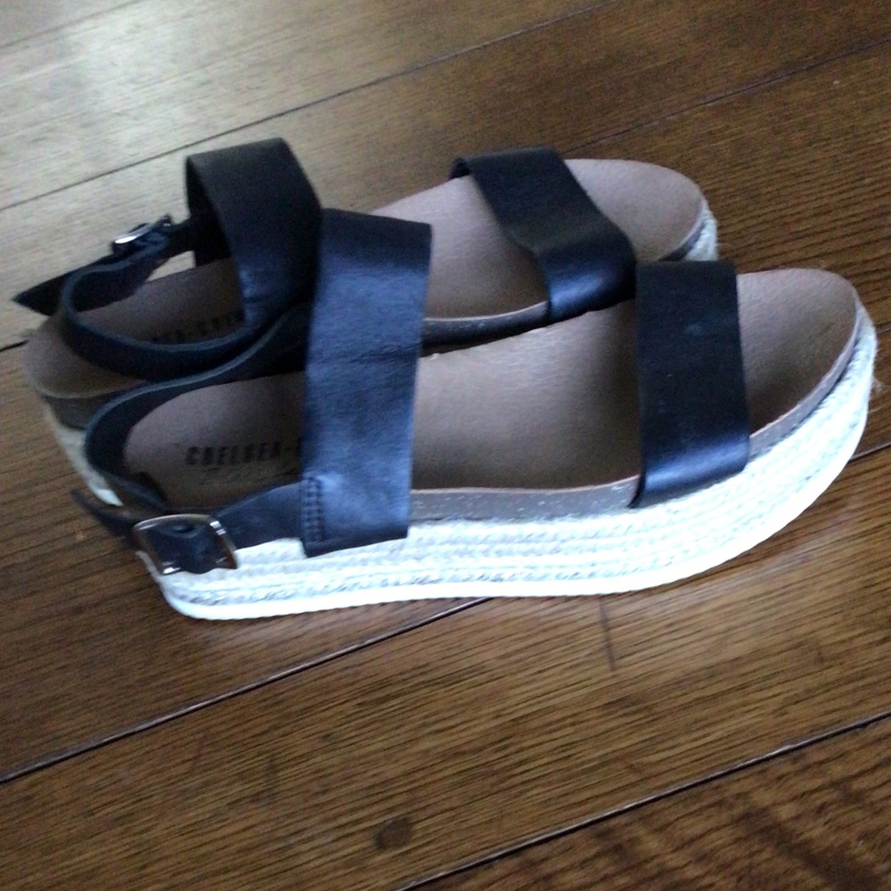 Chelsea Crew Black Label, platform sandals, black, size 7